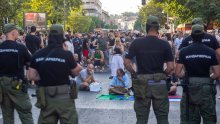 Zemun najuporniji u blokadama: Došlo do teškog incidenta, automobilom oborio ženu