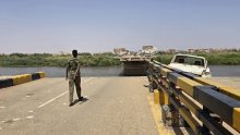 Krvari sukob u Sudanu prelijeva se preko granica, ubijen UN-ov mirovnjak