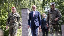 Njemačka sklapa saveze s europskim nuklearnim silama, sadrže klauzulu o uzajamnoj obrani