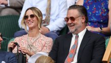 Russell Crowe 'procvjetao' uz 27 godina mlađu zaručnicu: Izgleda zdravije i sretnije