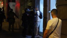 Deseci ozlijeđenih i 79 privedenih u intervenciji policije protiv prosvjednika u Srbiji