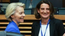 Druga najmoćnija žena u EU pod pritiskom: Izolirana i ugrožena – dokad će izdržati?