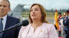 Predsjednica si udvostručila plaću na 10.000 dolara, Peruanci bijesni