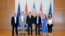 Predsjednik Milanović s predstavnicima Hrvatske poljoprivredne komore
