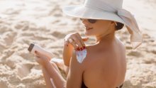 Lažne informacije o kremama za sunce šire se društvenim mrežama, evo što kažu stručnjaci
