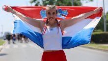 Evo kakve su kombinacije osmislile Thompsonove obožavateljice