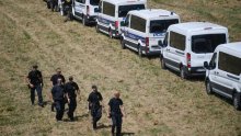 Privedeno pet osoba, na nebu uočen i zabranjeni dron