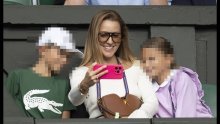 Selfie s Wimbledona: Dok je Novak igrao, Jelena Đoković s djecom je stvarala uspomene