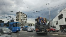 Zagreb u blokadi zbog pokvarenog semafora: 'Stojim u koloni 40 minuta'