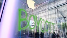 Aktivisti vandalizirali Appleov dućan u New Yorku, ne sviđa im se vrbovanje s Trumpom