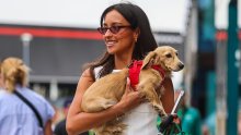 Svi su gledali u nju: Najglamuroznija ljepotica Formule 1 zablistala je u hit sandalama