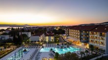 Pogledajte kako izgleda luksuzni resort gdje se okupila hrvatska elita