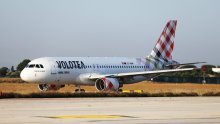 Tragedija u Italiji: Muškarca usisao motor aviona na aerodromu