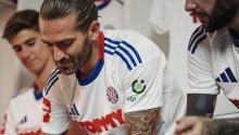 Pogledajte kako je Hajduk predstavio novi dres! Sviđa li vam se?