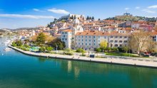 Šibenik je hit destinacija: Zaboravite na gužve - ovdje se uživa u čistom moru i koncertima