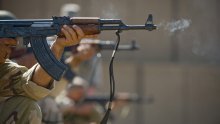 Rusi Amerikancima pred nosom grade tvornicu metaka za kalašnjikove. Što je u pozadini?