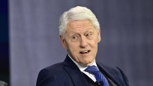 Neočekivani gost na Lošinju: Bill Clinton prošetao rivom i iznenadio prolaznike