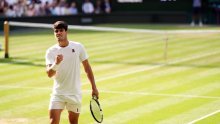 Pogledajte spektakularan poen kojim je Alcaraz uzeo prvi set u finalu Wimbledona