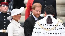Harry i Meghan frustrirani nakon što su detalji tajnog 'mirovnog sastanka' procurili u javnost