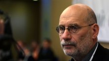 Ruski sud u odsutnosti osudio spisatelja Akunina na 14 godina zatvora