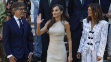 Kraljica Letizia svoje sijede vlasi nimalo ne skriva, već ih s ponosom ističe