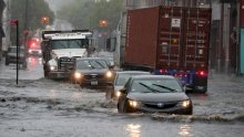 Dvije osobe poginule u poplavama u New Jerseyju