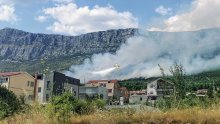 Veliki požar kod Kaštela: U pomoć stigla tri kanadera, policija već otkrila krivca