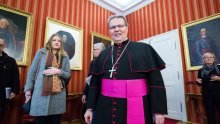 Tučnjava u uredu đakovačkog nadbiskupa. Hranića napao nećak