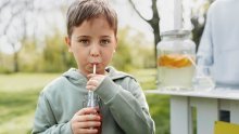 Upozorenje roditeljima: Djeca cijelo ljeto piju piće koje može biti opasno po život