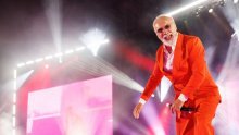 Dino Merlin priredio čarobnu noć u Splitu: Pogledajte atmosferu s koncerta