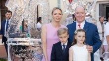 Ne zna se što je bolje - haljina ili cipele: Princeza Charlene sve je oduševila ovim izdanjem