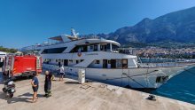 Izbio požar na turističkom brodu: Ozlijeđeni vlasnik i njegov brat, gosti evakuirani