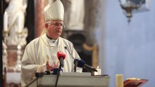 Uzinić o 'moliteljima': Takva nastojanja ugrožavaju prava žena i sekularnost društva