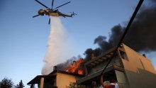 Eksplozije i dim: Treći toplinski val Grčkoj donio nove požare, evakuirana sela