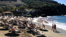 Turistički raj u kojem ljetuju i Hrvati na rubu kaosa: Tko će poslužiti goste ovo ljeto?