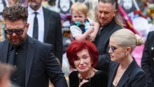 Tisuće ljudi na ulicama Birminghama: Ozzy Osbourne u posljednjoj vožnji rodnim gradom