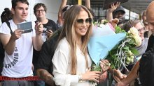 Laskava haljina i hit sandale: Jennifer Lopez ima dobitnu formulu za ljeto