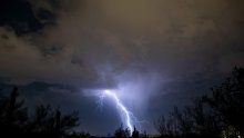 WMO zabilježio rekordnu munju, dugu 829 kilometara