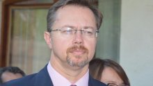 'Liječnici Reiner i Ćorušić održavaju press konferencije usred radnog vremena'