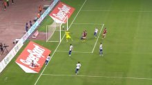 Pogledajte kakav je gol primio Ivušić; Poljud je pretrnuo