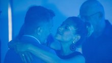 Dok su glumci pjevali za Olivera, Jelena Perčin i Ante Gelo prepustili se nježnostima