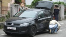 Bruni Sanader skuterom razbio auto i pobjegao