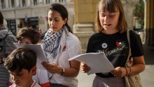Greta Thunberg u središtu Sarajeva čitala imena ubijene djece u Gazi