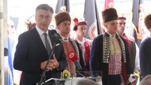 Plenković u Sinju: Svaki put se vidim s Buljem ovdje i sve ide dobro