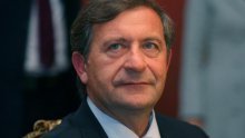 Erjavec zbog nepriznavanja arbitražne odluke Hrvatskoj opet prijeti tužbom