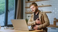 Kad ChatGPT postane rame za plakanje: OpenAI uvodi upozorenja nakon alarmantnog slučaja