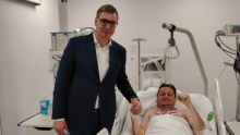 Vučić objavio fotografiju s ministrom u bolnici: Darko nesalomivi!