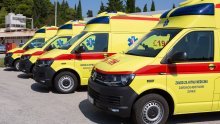 Dječak se malo požurio: Suprug porodio ženu u automobilu, na putu do bolnice
