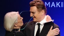 Godinama nakon tragedije, Liam Neeson i majka pokojne supruge dijele poseban trenutak