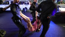 I najbliži europski saveznici kritiziraju Izrael zbog širenja ofenzive, u Tel Avivu kaos na ulicama